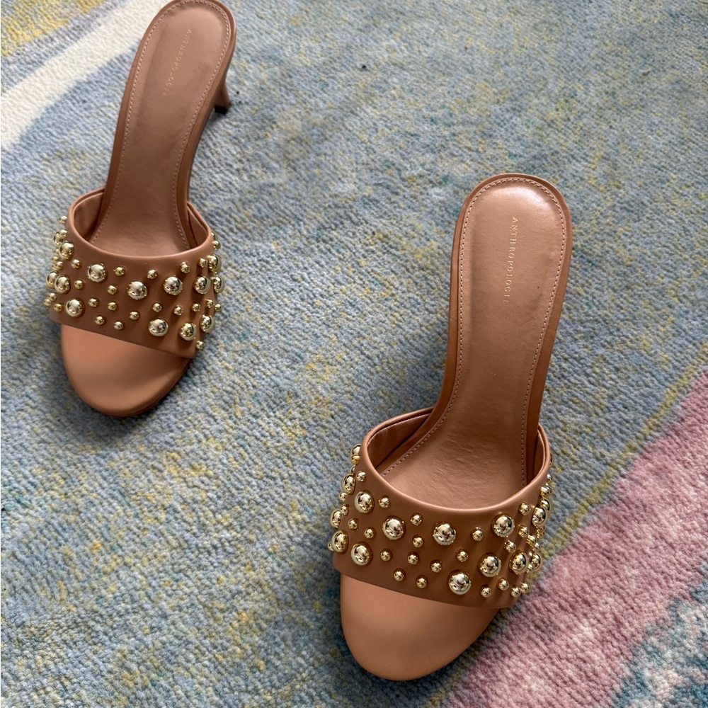 Anthropologie Bubble Stud Mule Tan / light brown heel, new with tags